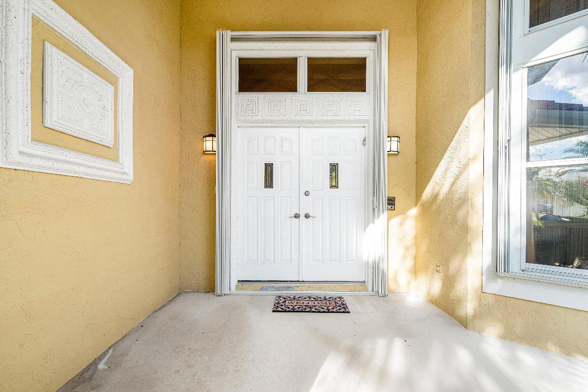 10834 Sea Cliff Circle