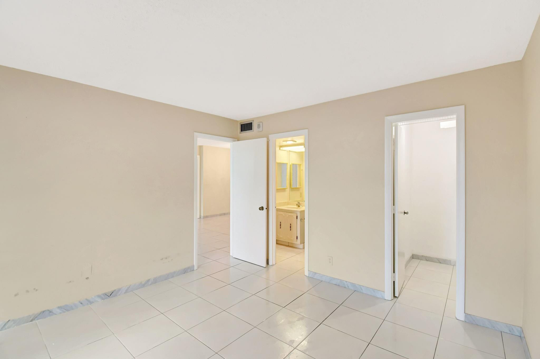 SILVER THATCH ATLANTIC PLAZA - Residential Lease