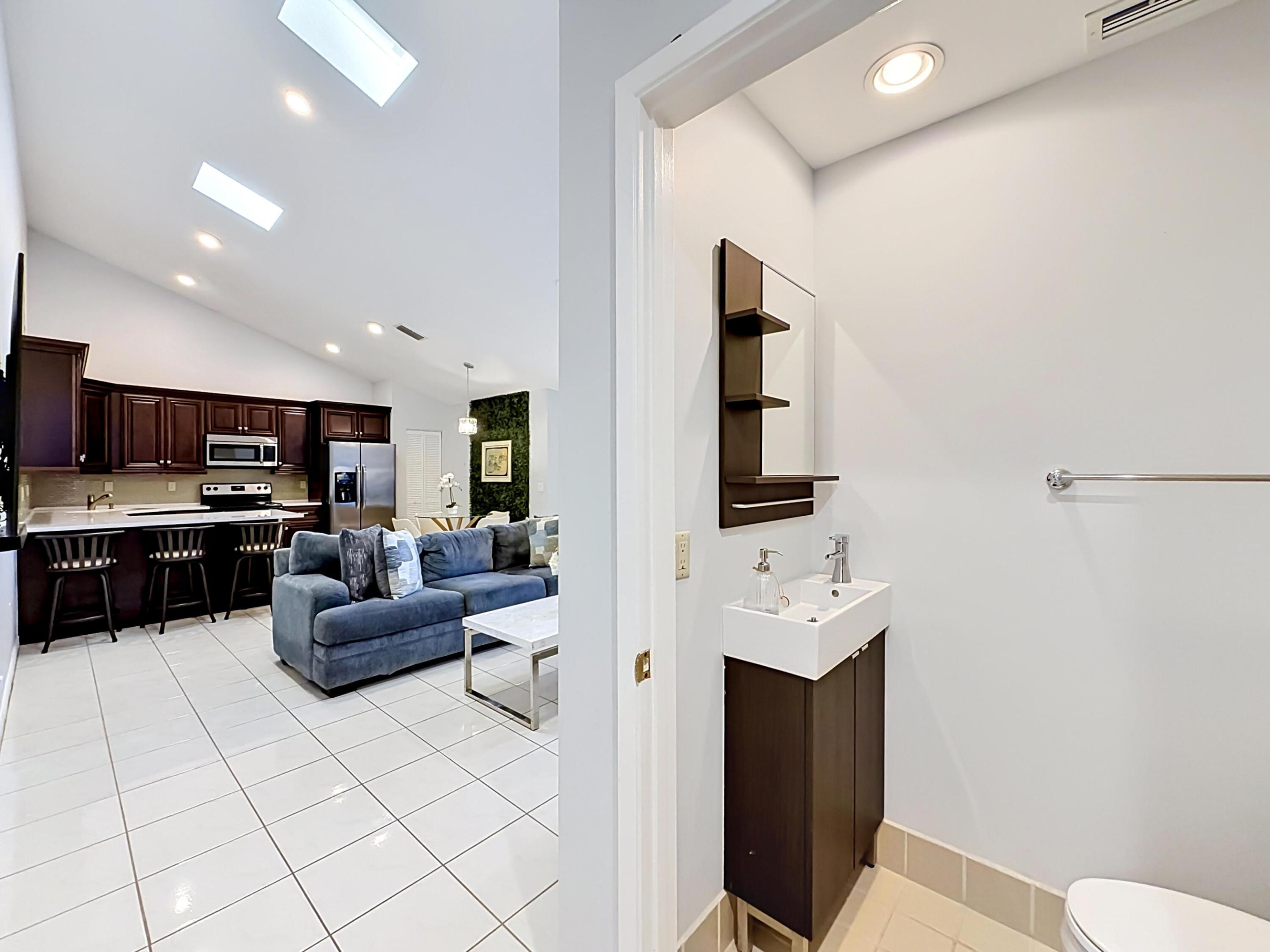 BOCA GARDENS - Residential