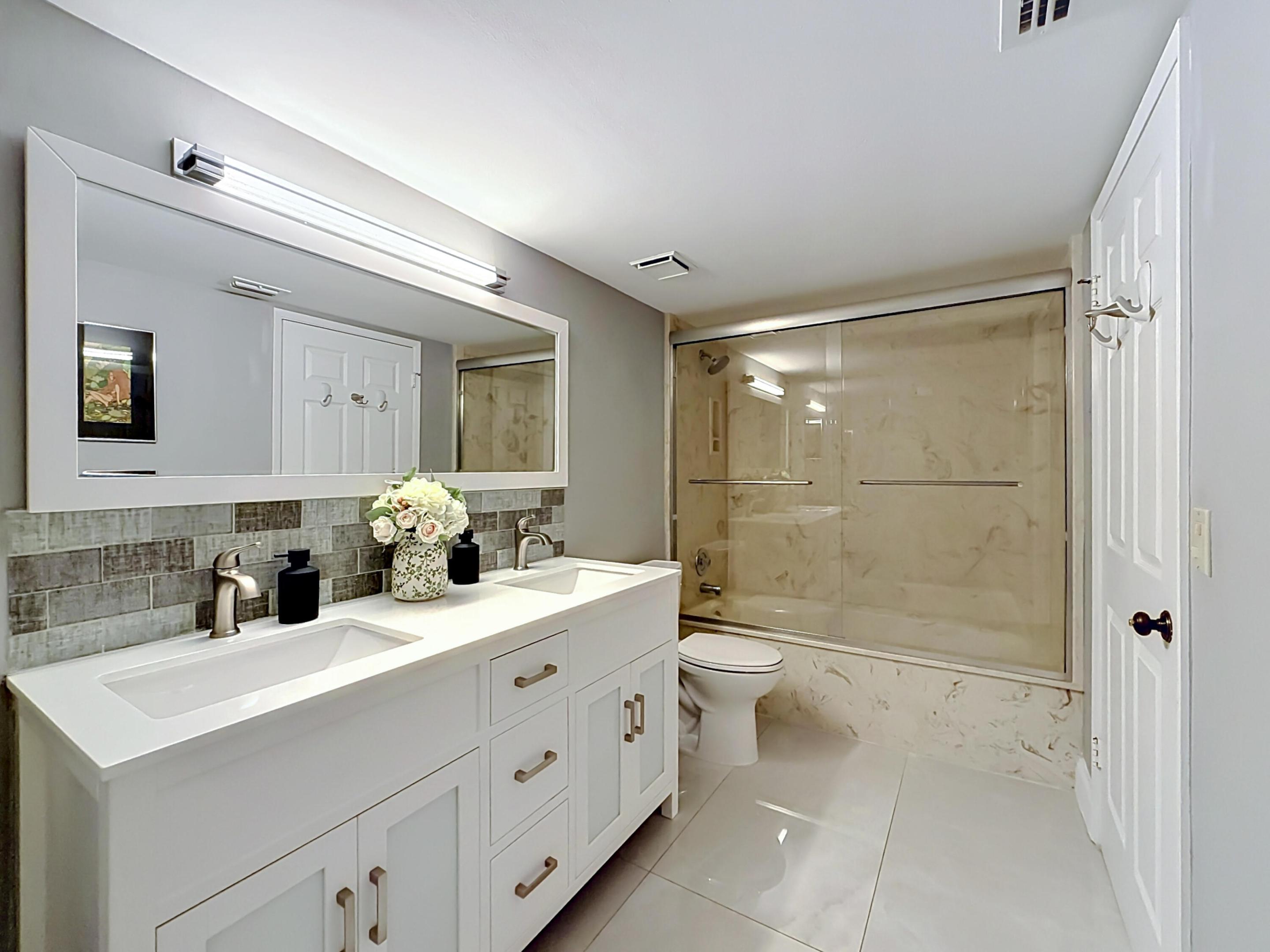 BOCA GARDENS - Residential