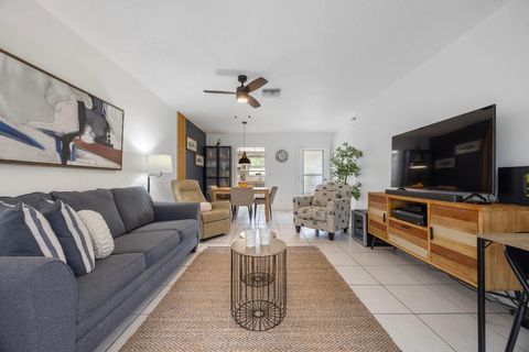 2545 Dudley Drive W E West Palm Beach FL 33415