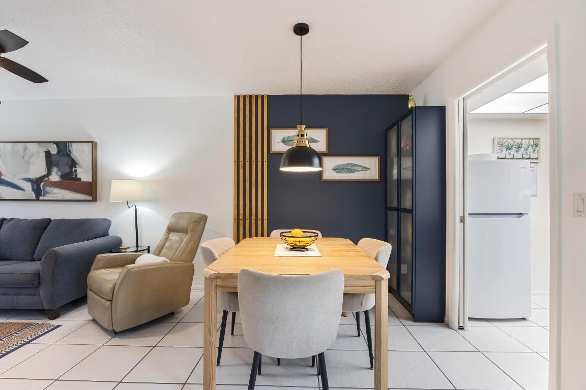 CRESTHAVEN VILLAS CONDO 26 - Residential