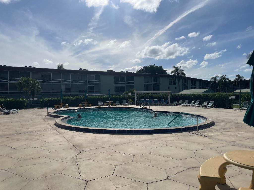 Regal Palms - Residential