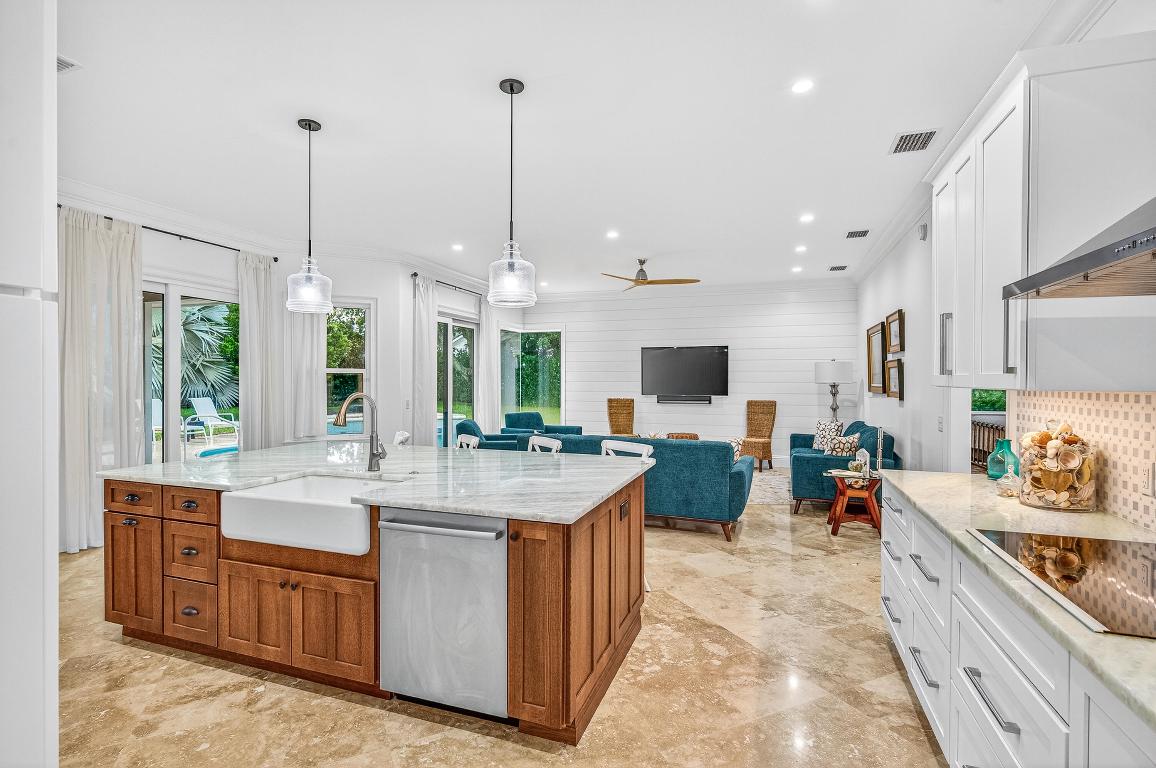 OCEANSIDE REPLAT SUB - Residential