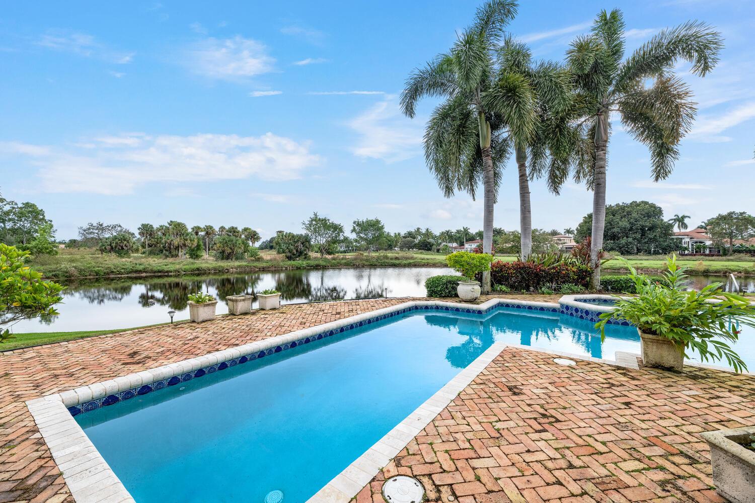 FAIRWAY ISLAND OF - Residential