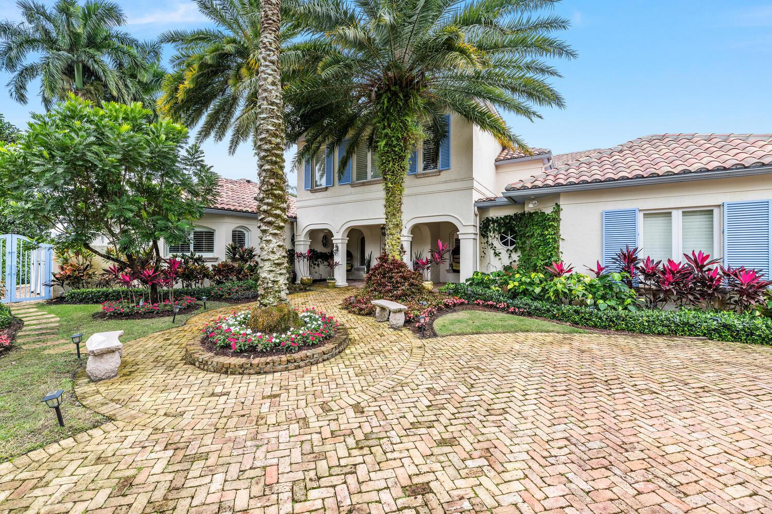 FAIRWAY ISLAND OF - Residential