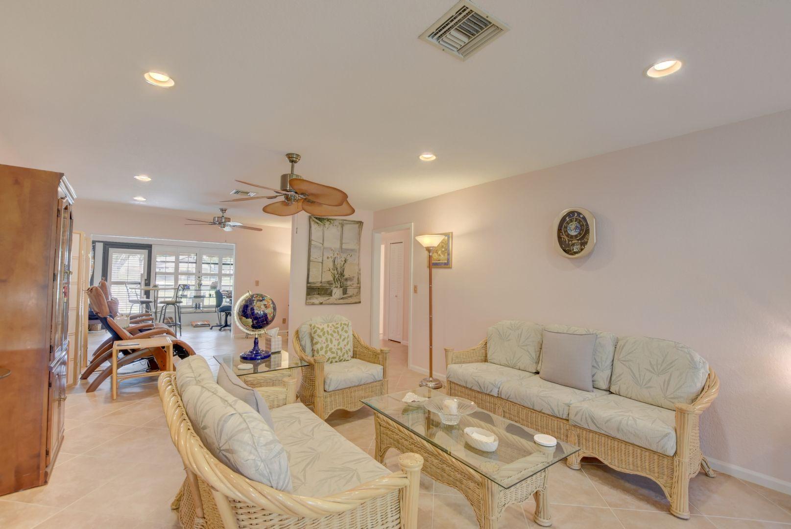 GREENTREE VILLAS CONDO - Residential