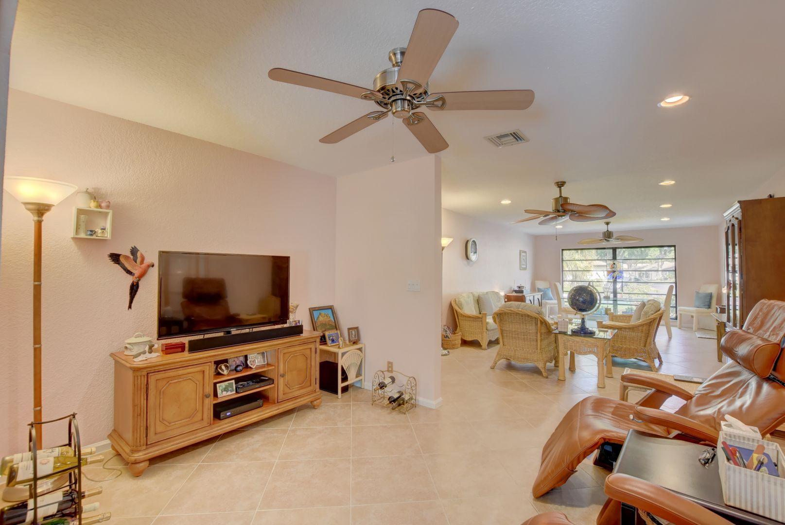 GREENTREE VILLAS CONDO - Residential