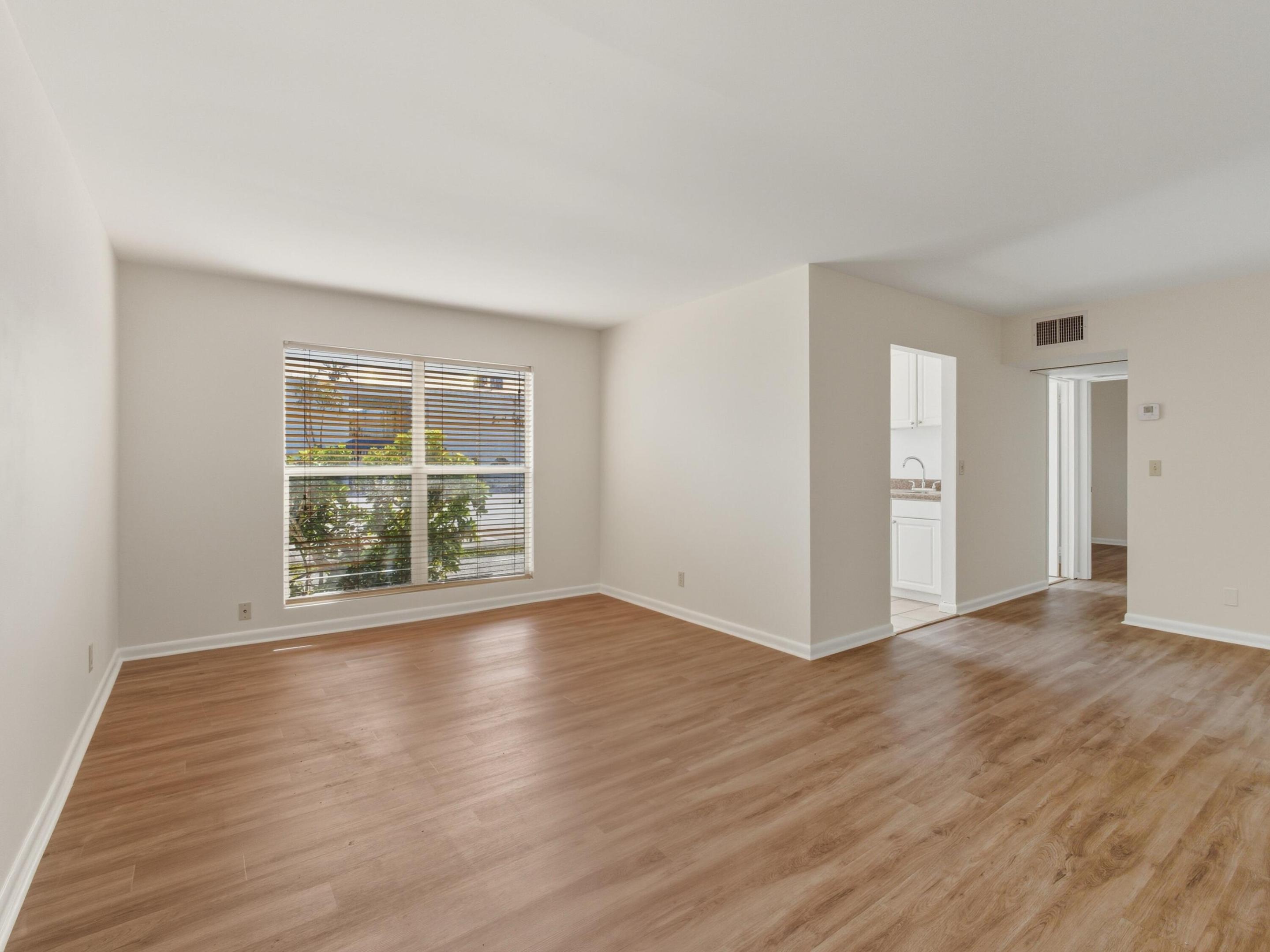 727 Hummingbird Way 2