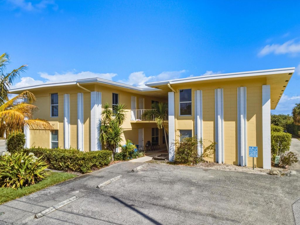 Photo of 727 Hummingbird Way #2, North Palm Beach, FL 33408 (MLS # R11164520)