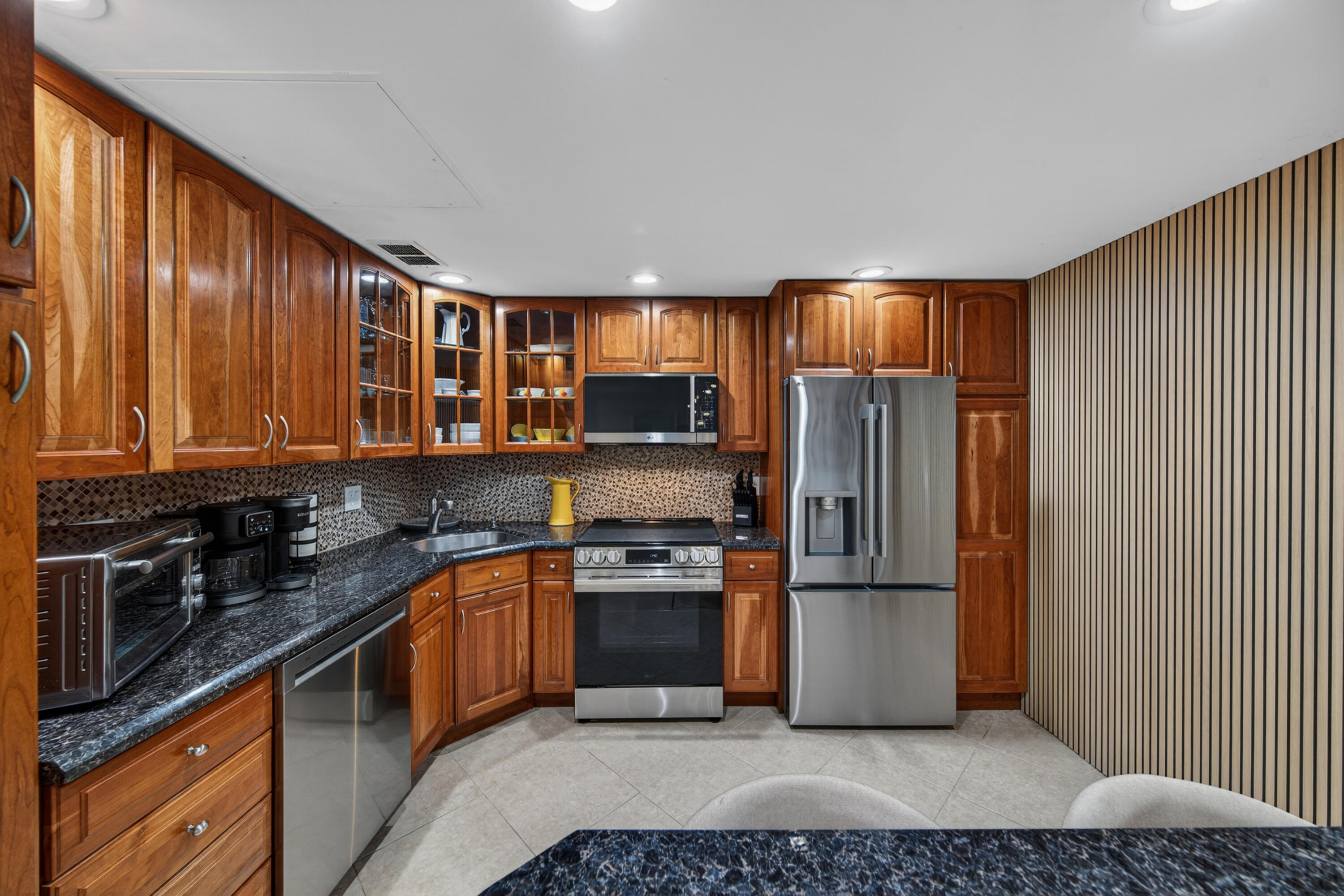 PATRICIAN CONDO - Residential Lease