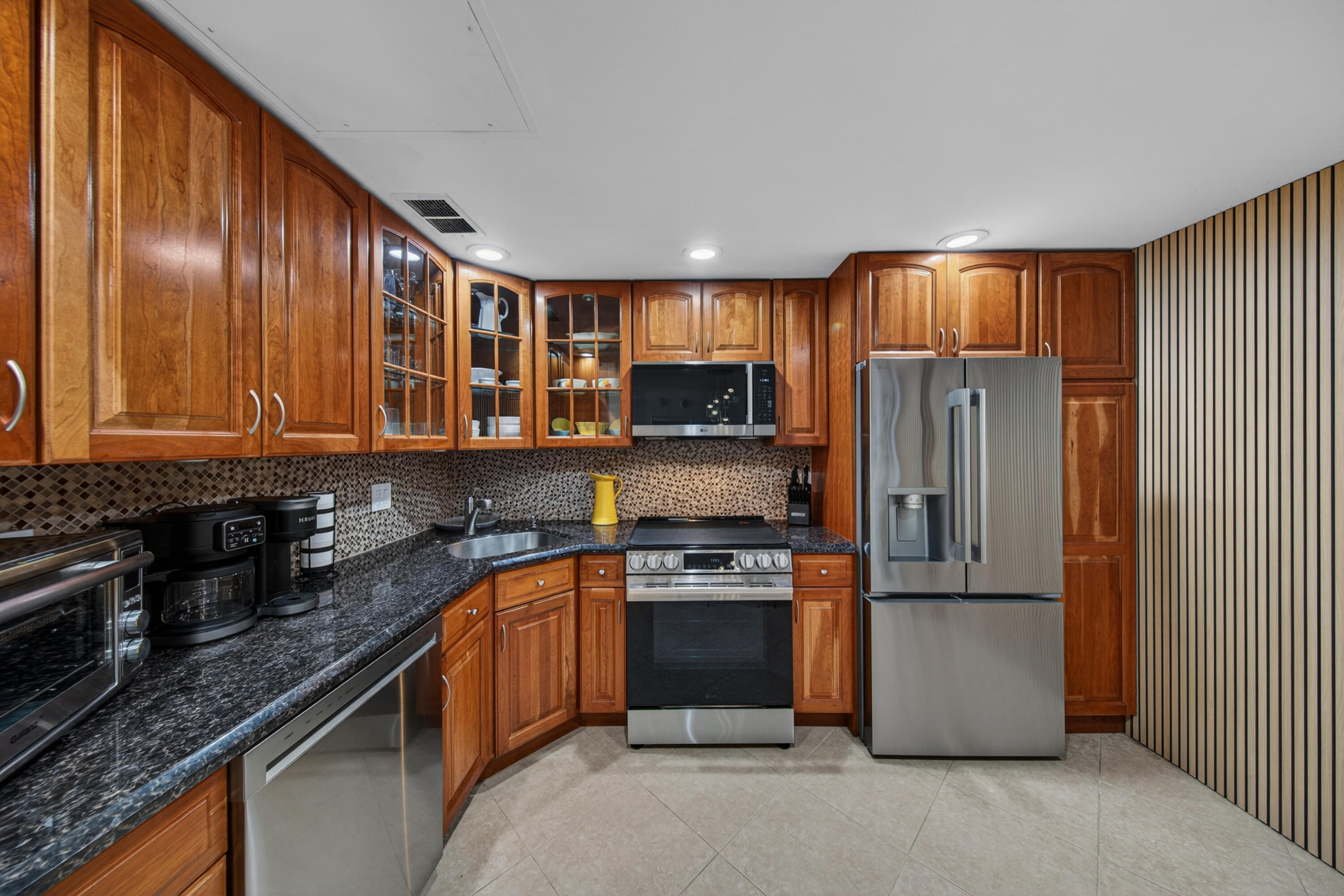 PATRICIAN CONDO - Residential Lease