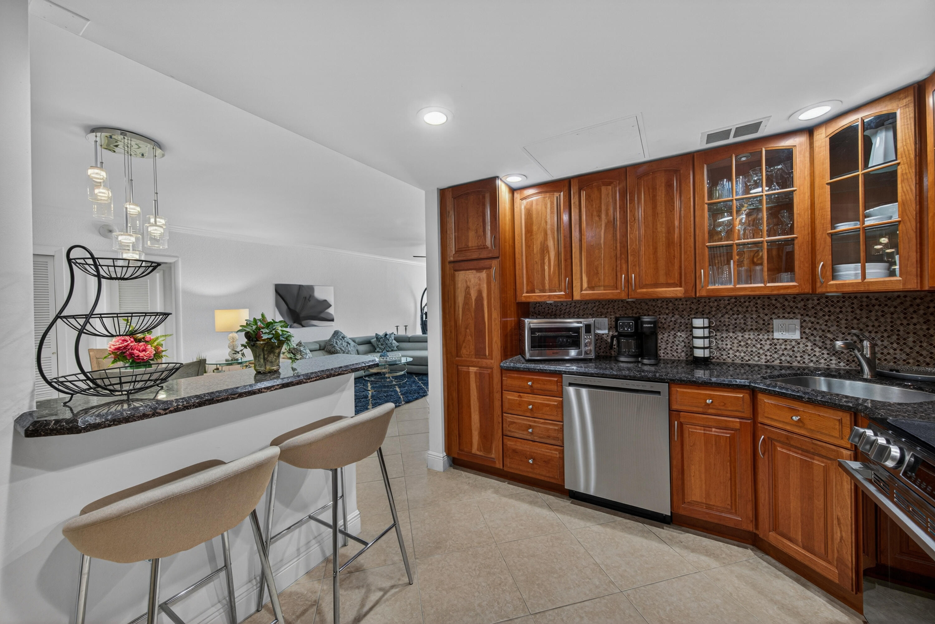 PATRICIAN CONDO - Residential Lease