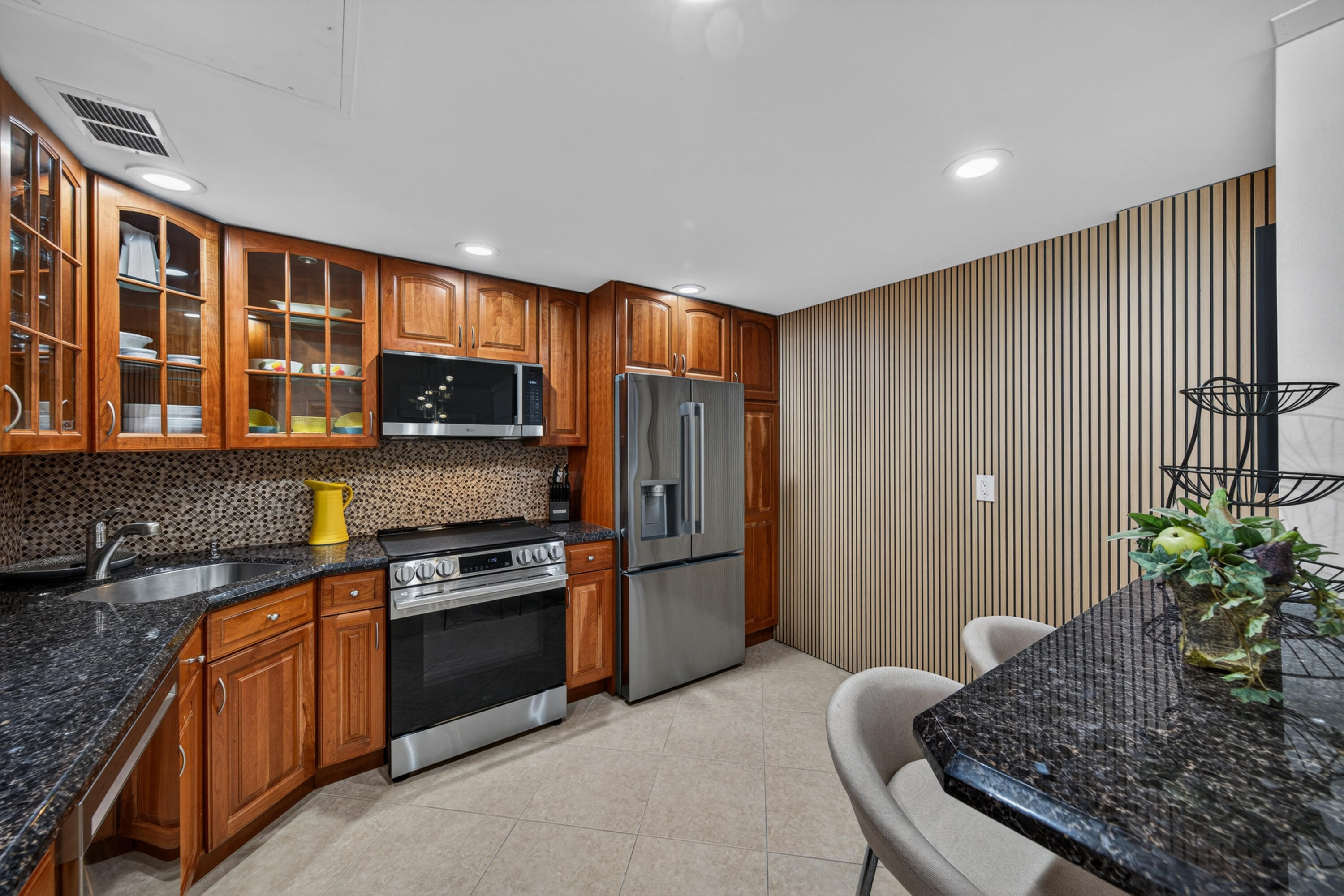 PATRICIAN CONDO - Residential Lease