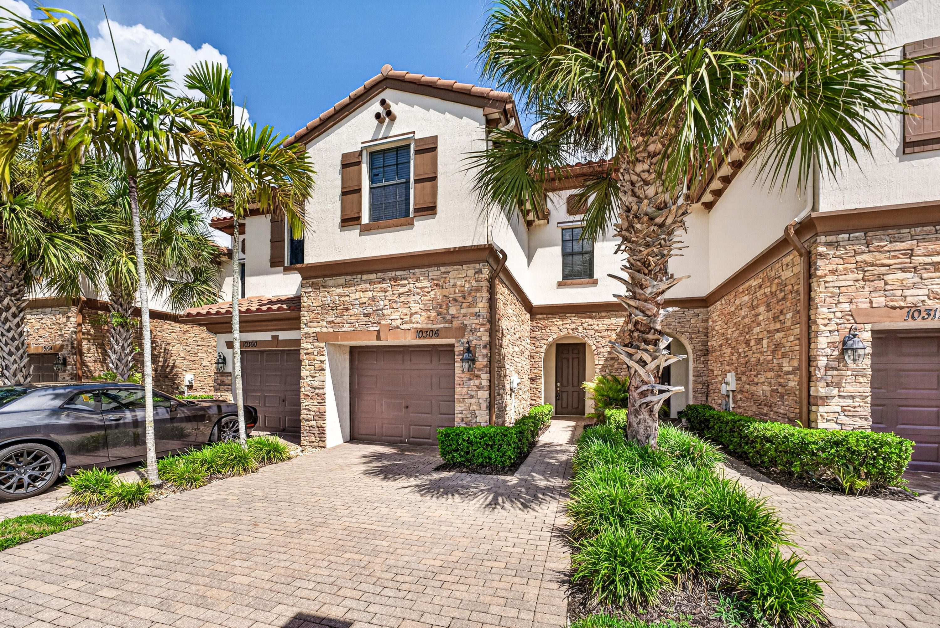 Properties 10306 WELLINGTON PARC Drive