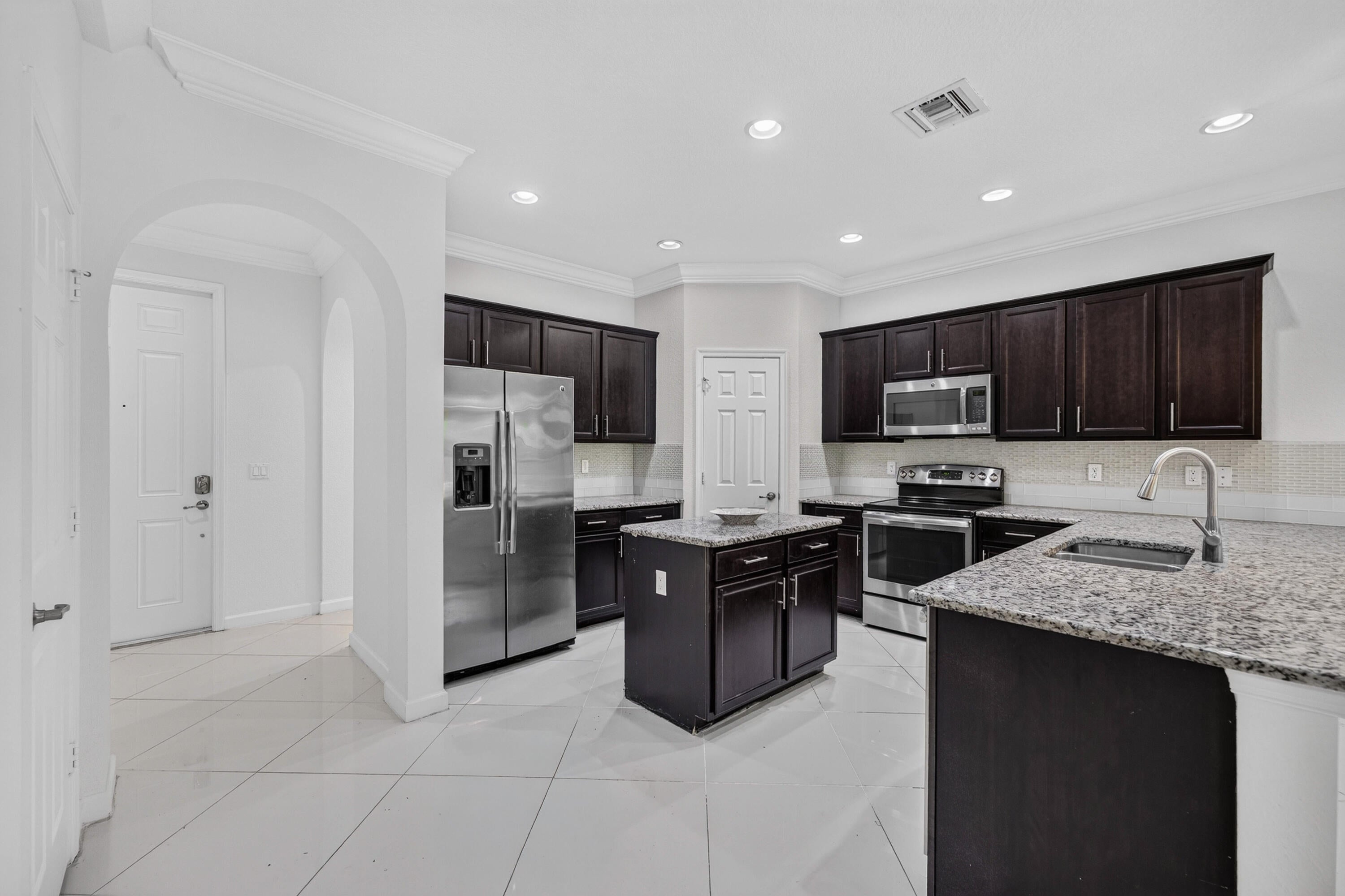 Properties 10306 WELLINGTON PARC Drive