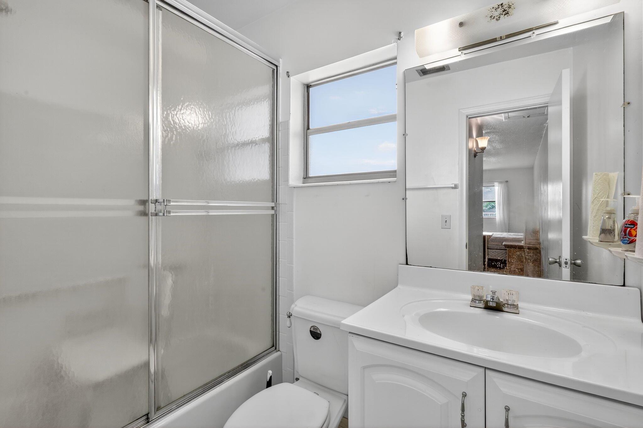 VILLAGE ROYALE CONDO 8 - Residential Lease