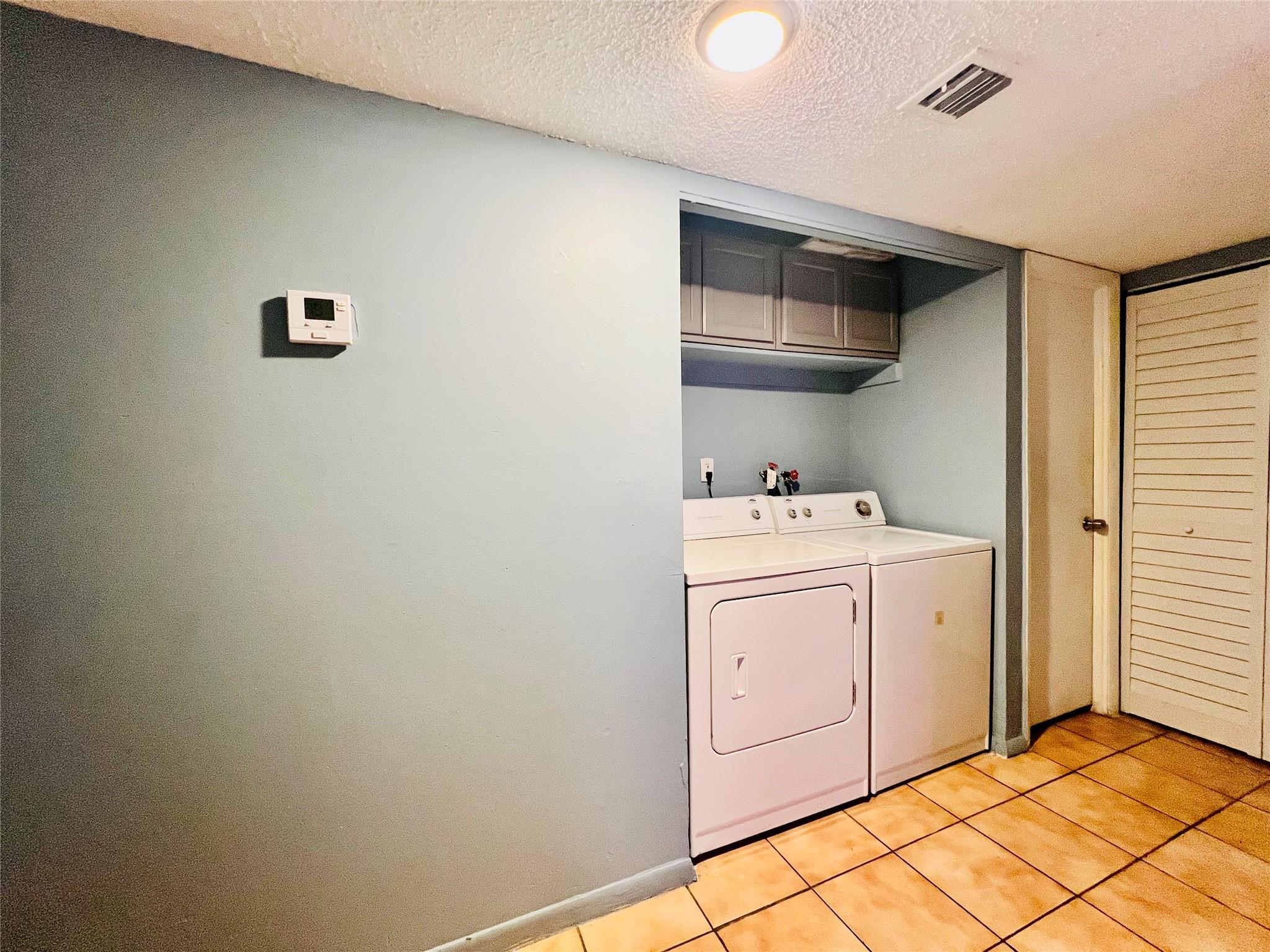 Vista Verde Twnhs Sec E - Residential Lease