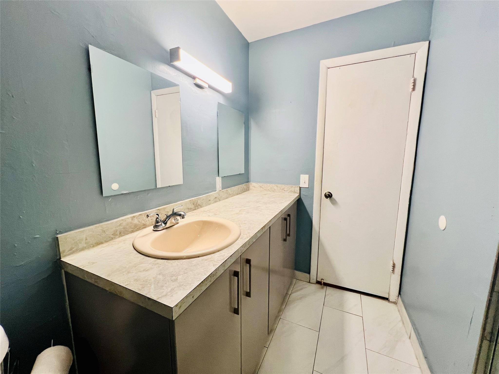 Vista Verde Twnhs Sec E - Residential Lease