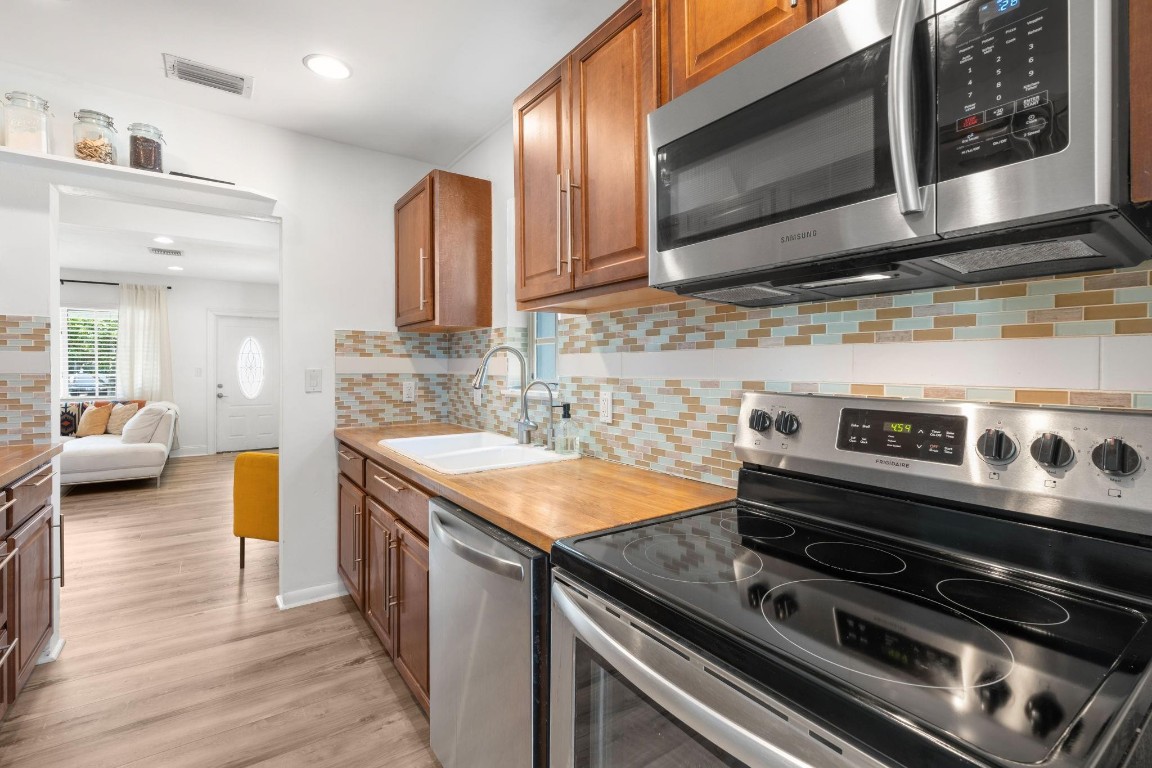 SOUTH MIDDLE RIVER - Residential