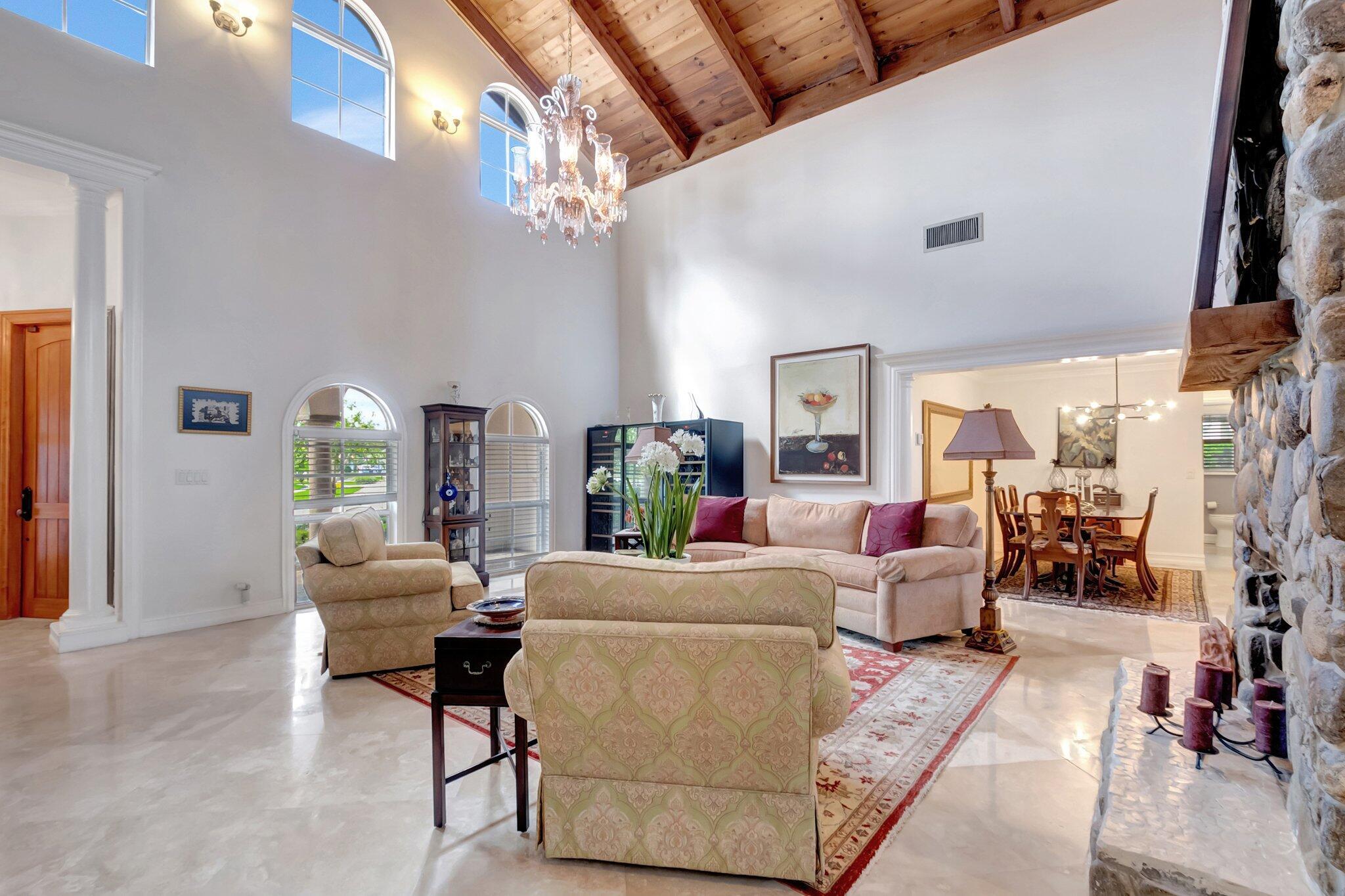 CARRIAGE HILL - Residential