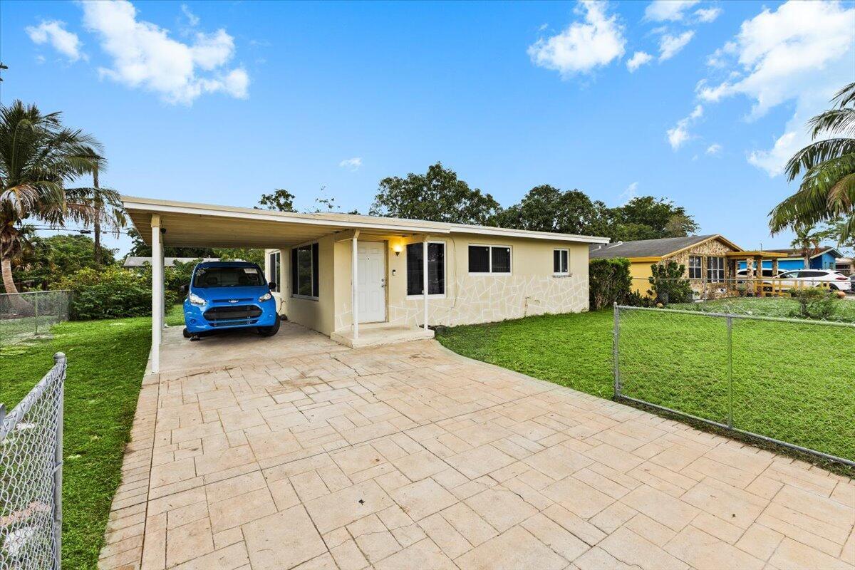 LAKE AIRE ESTATES - Residential