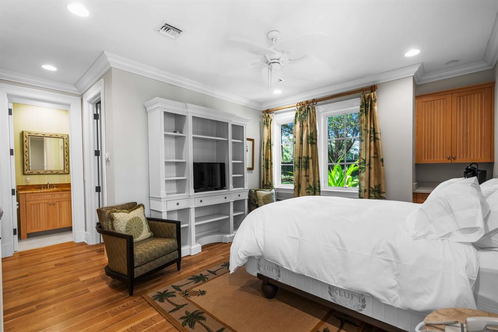 Admirals Cove - Residential