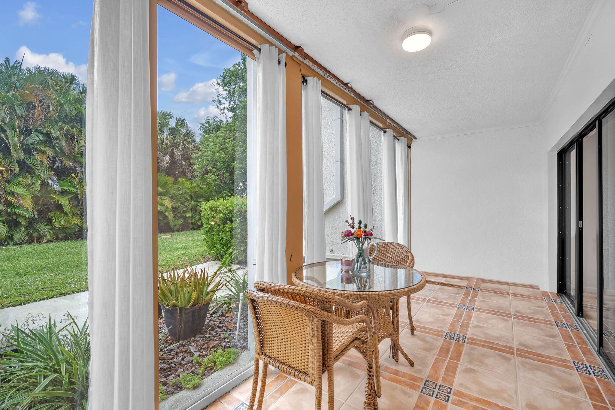 LANDS OF THE PRESIDENT CONDO 1 - Residential