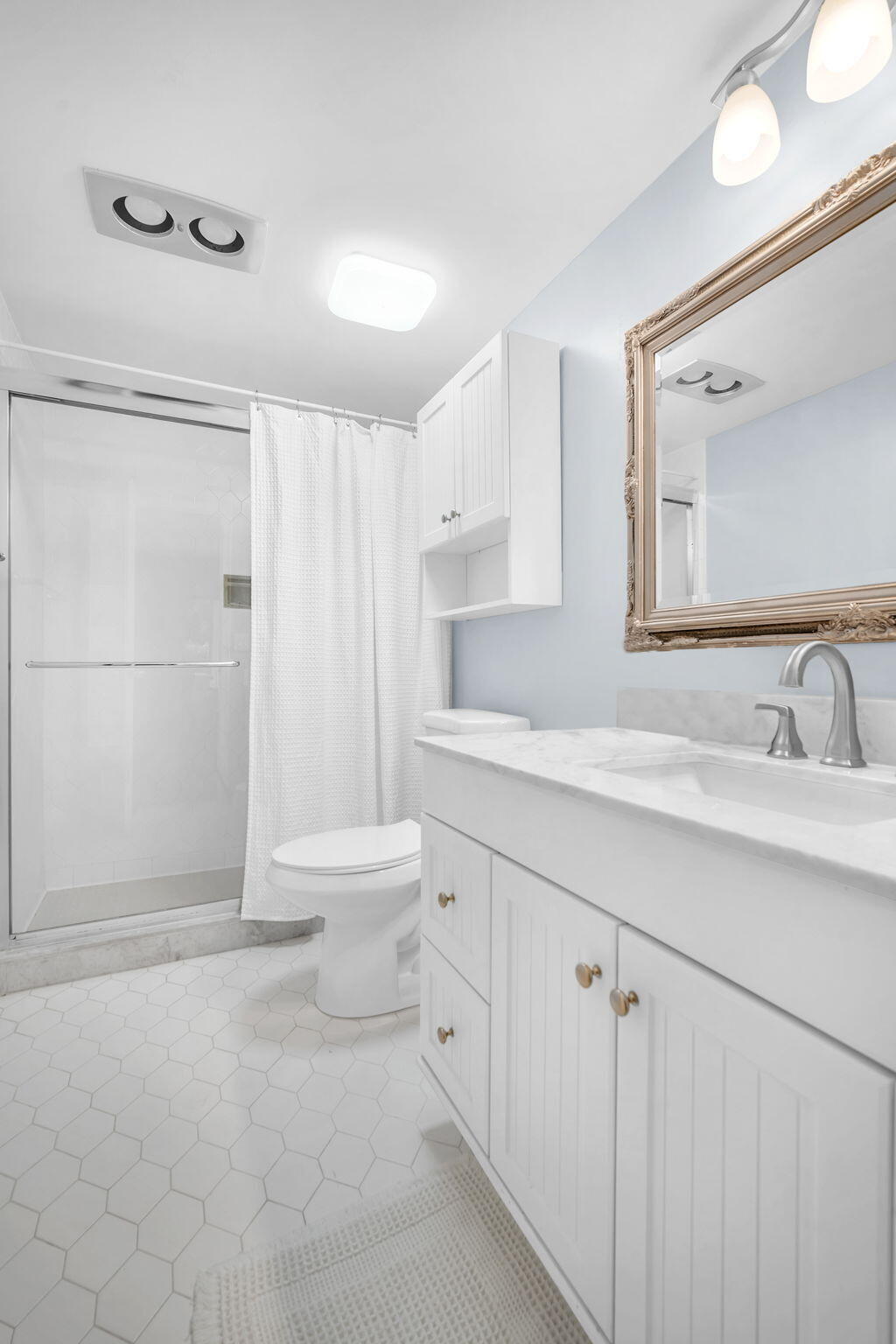 LANDS OF THE PRESIDENT CONDO 1 - Residential