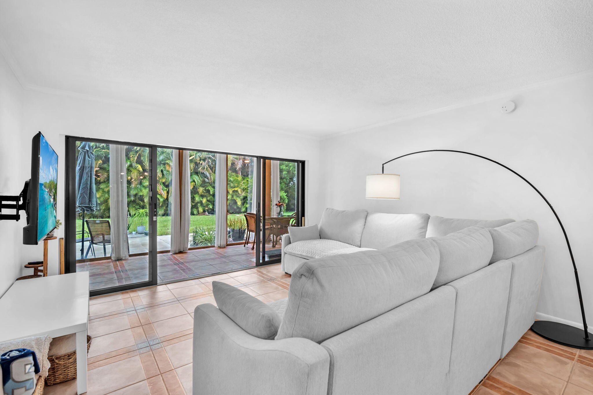 LANDS OF THE PRESIDENT CONDO 1 - Residential