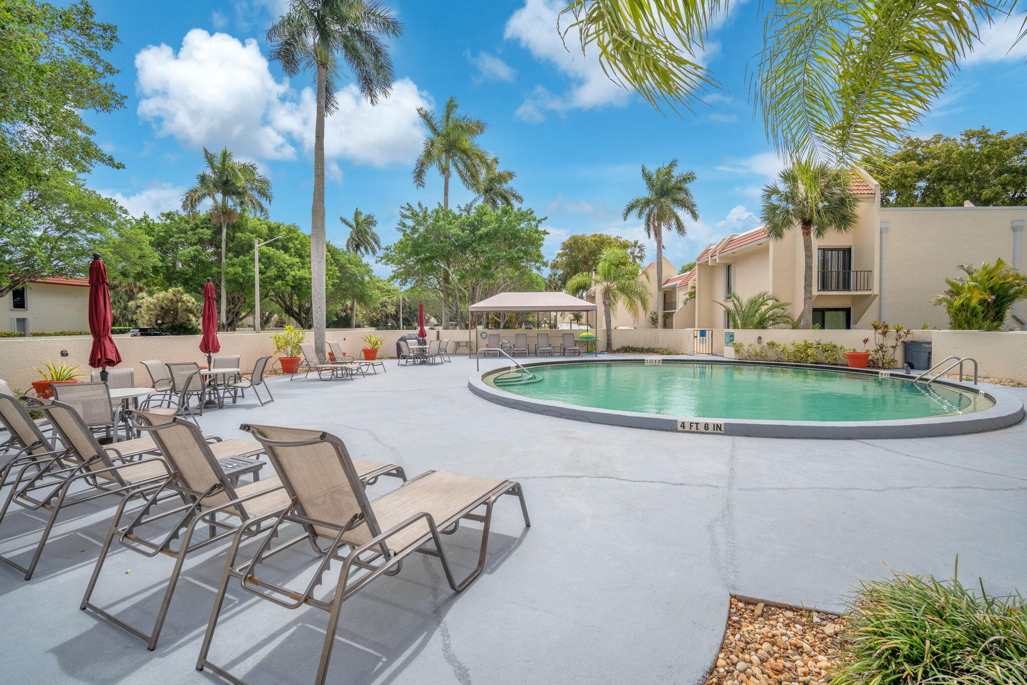 LANDS OF THE PRESIDENT CONDO 1 - Residential