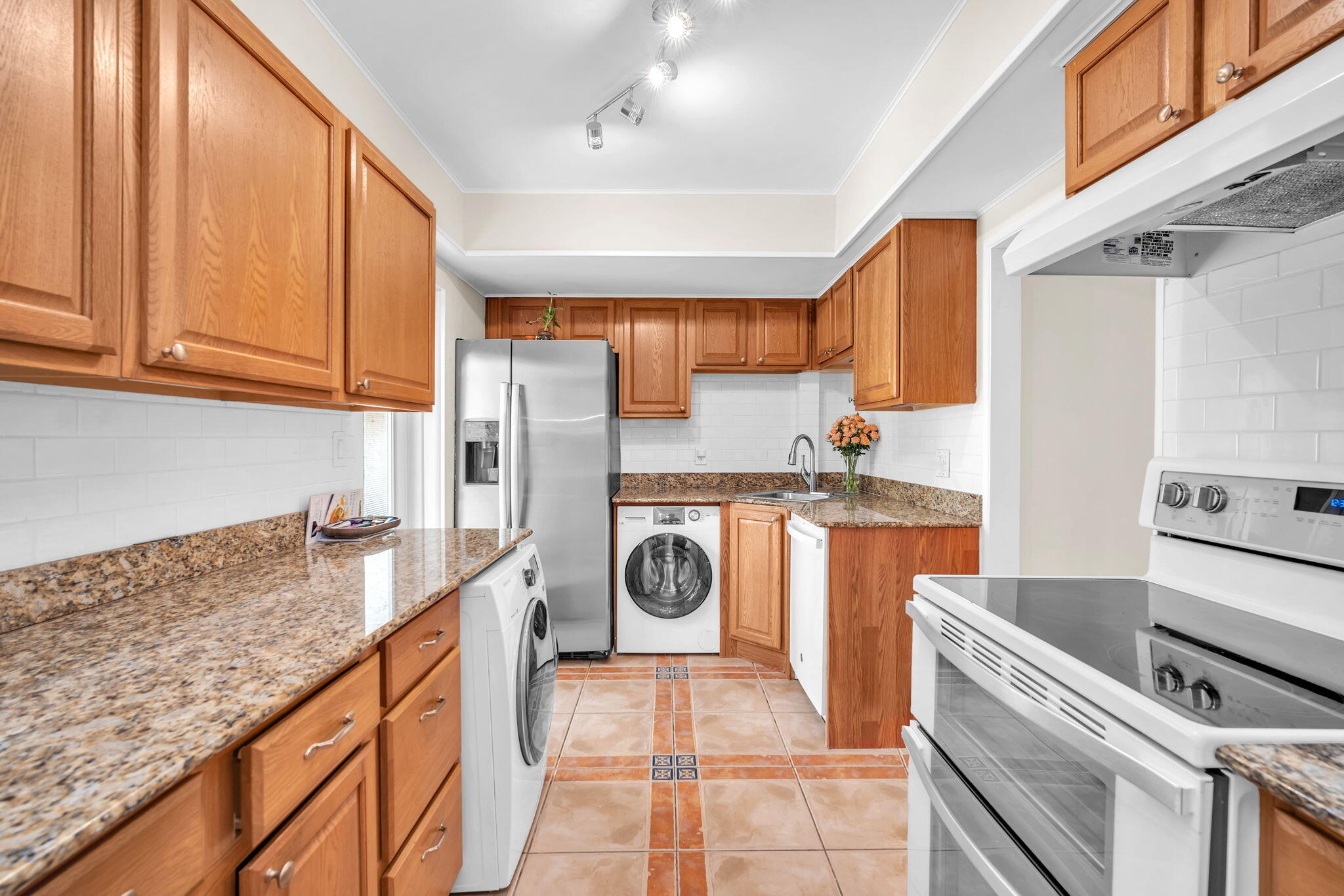 LANDS OF THE PRESIDENT CONDO 1 - Residential