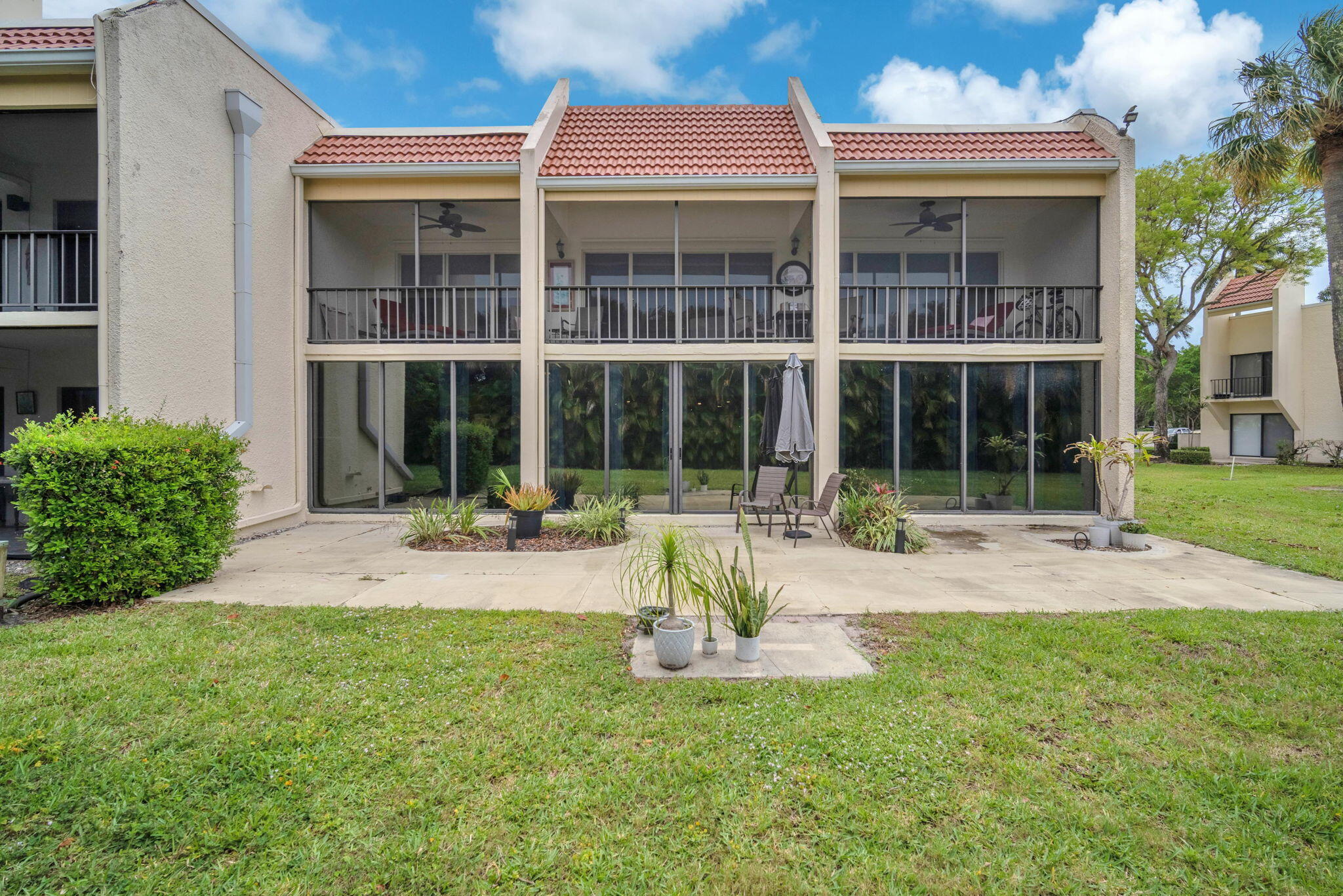 LANDS OF THE PRESIDENT CONDO 1 - Residential