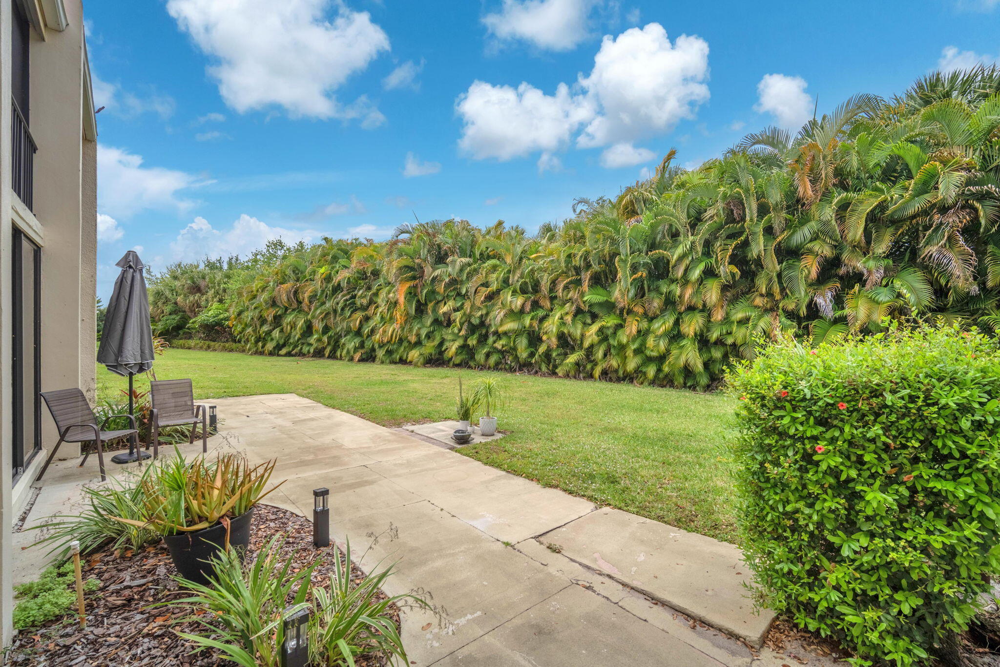 LANDS OF THE PRESIDENT CONDO 1 - Residential