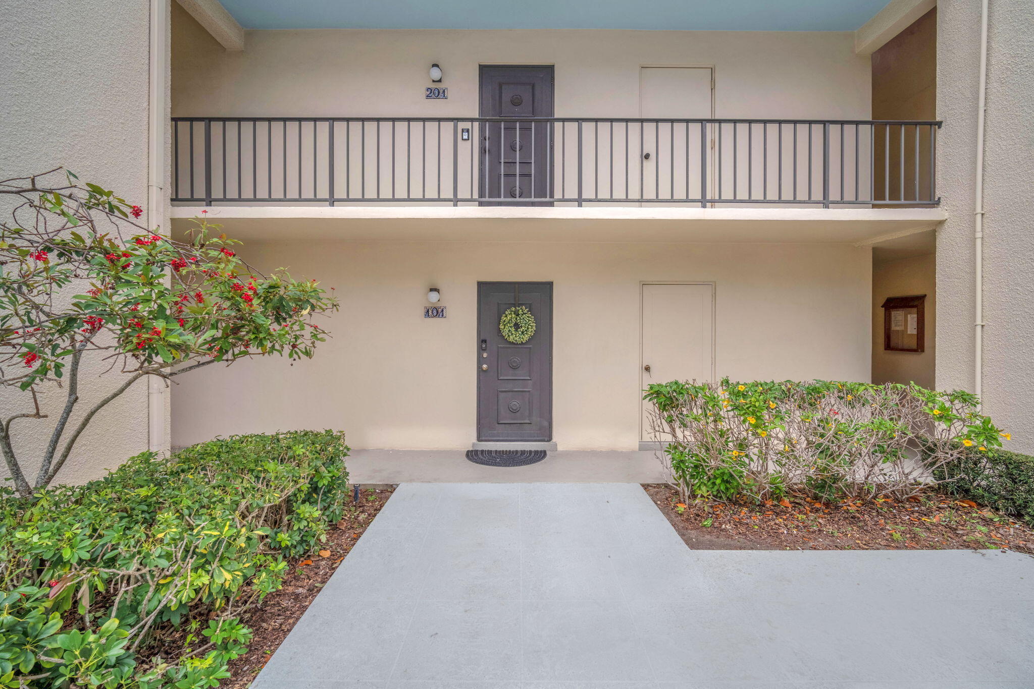 1823 Presidential Way E101