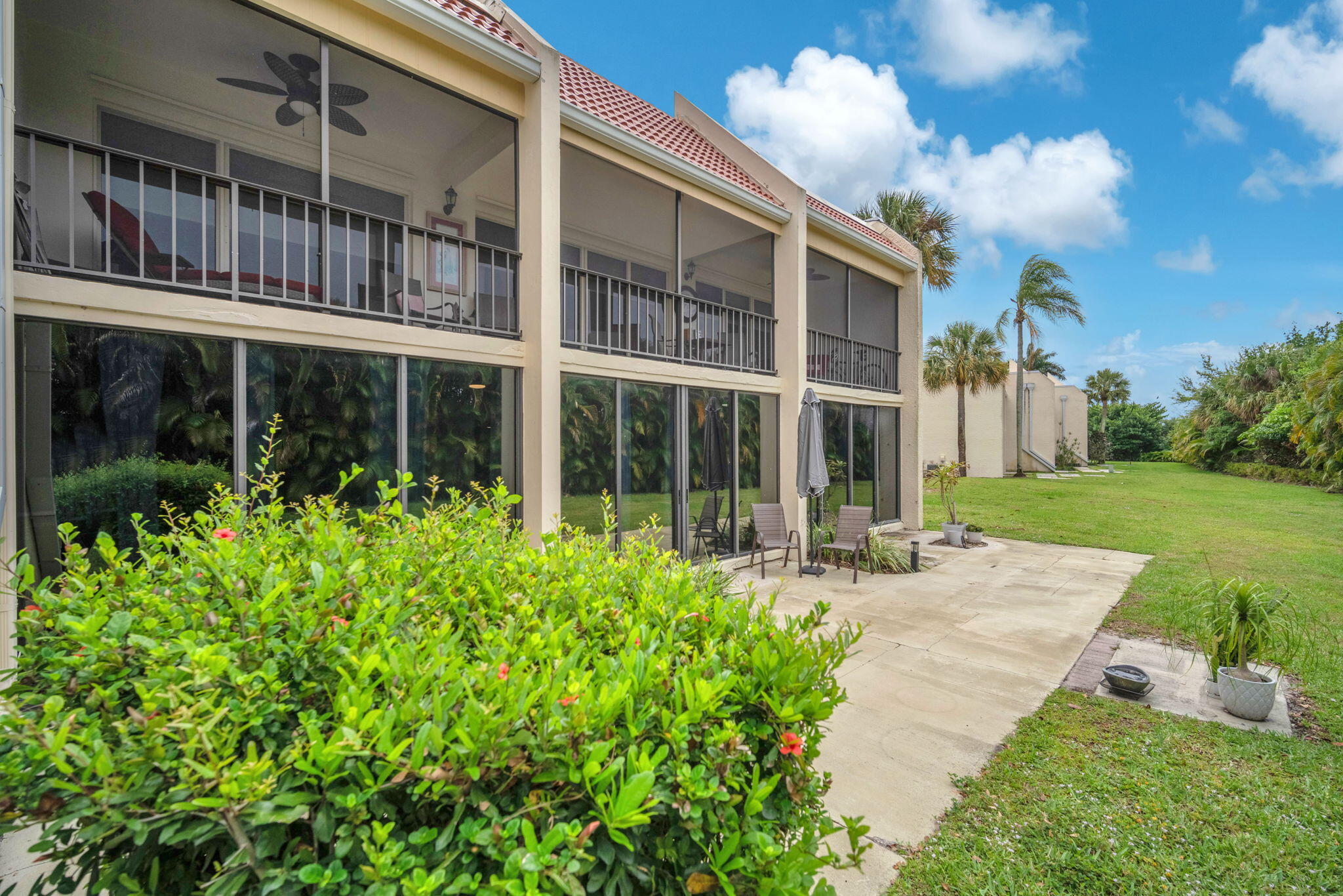 1823 Presidential Way E101