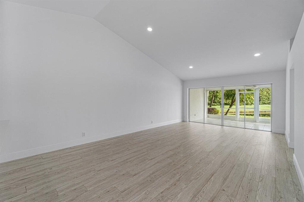 EMERALD POINTE 2 - Residential