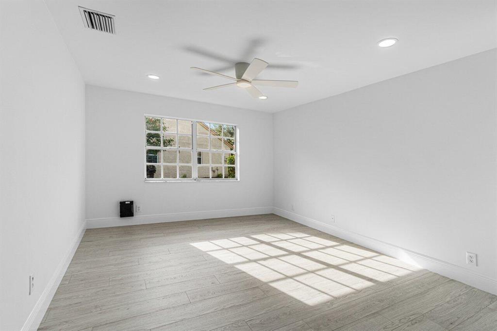 EMERALD POINTE 2 - Residential