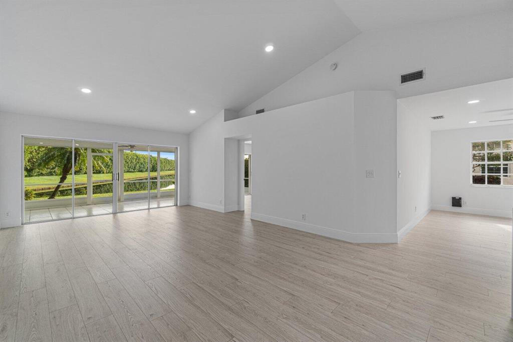 EMERALD POINTE 2 - Residential