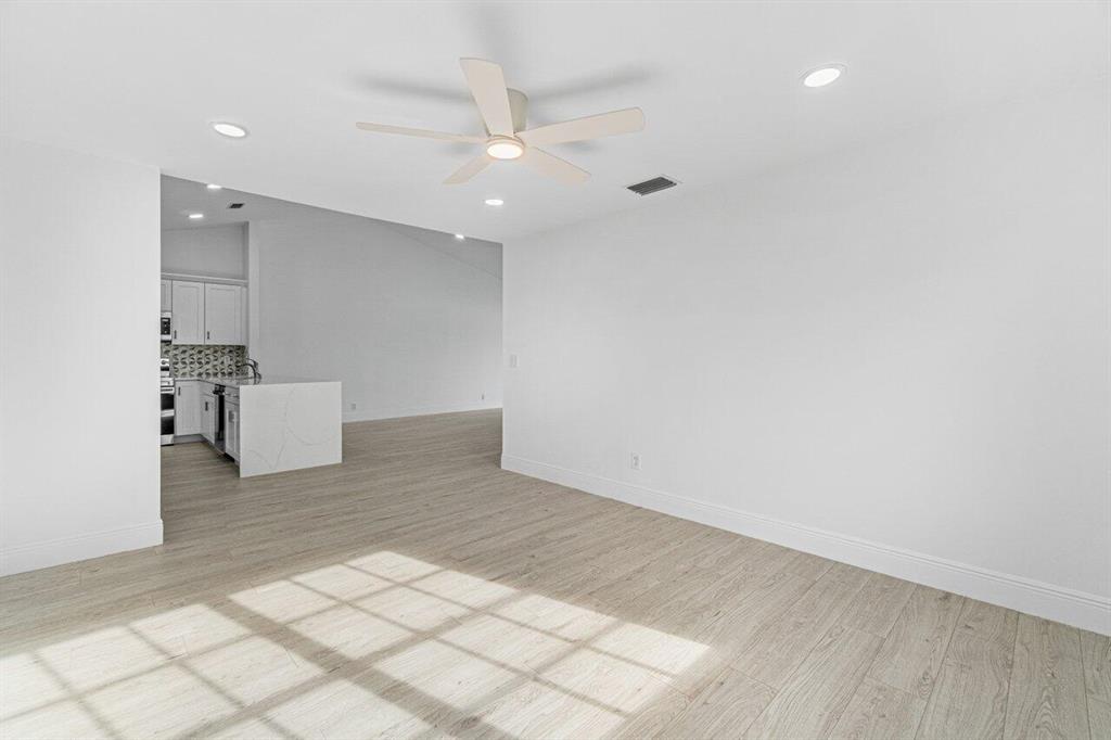 EMERALD POINTE 2 - Residential