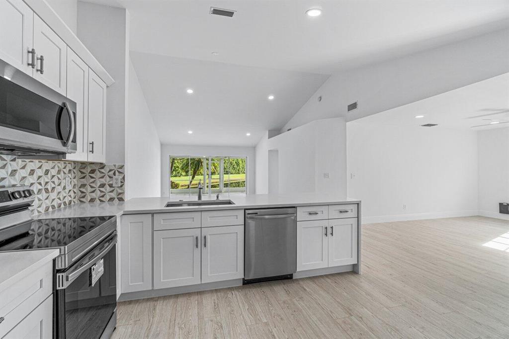 EMERALD POINTE 2 - Residential