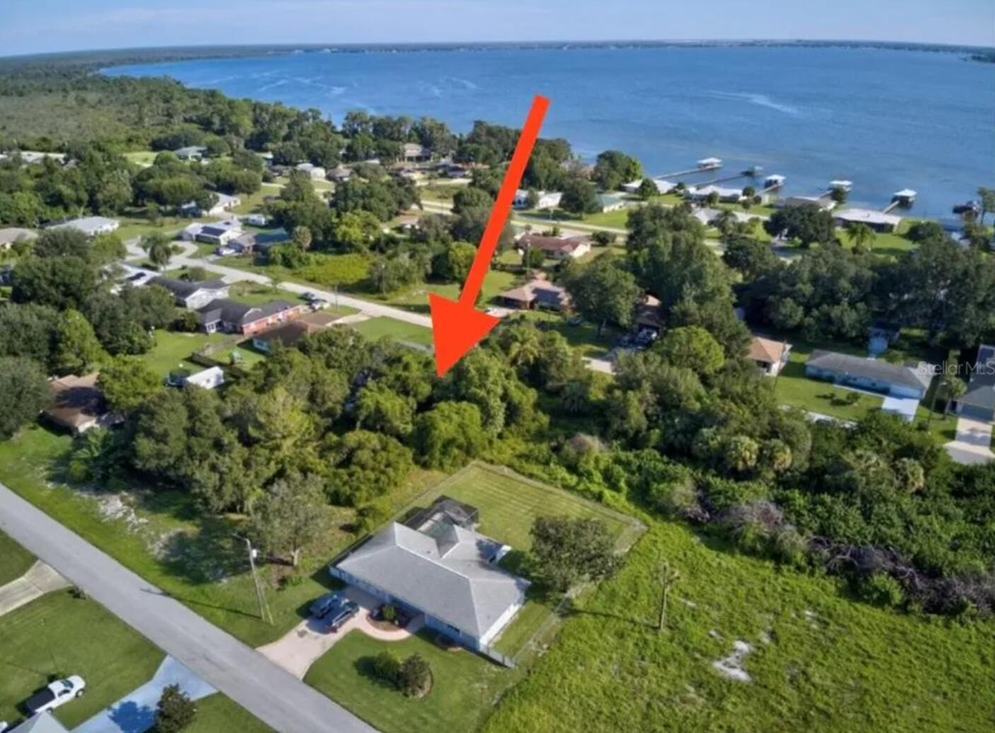 Lake Placid is a charming town located in South Central Florida and surrounded by dozens of lakes and ''old'' Florida. This lot is conveniently located two blocks away from Lake June and a few minutes to downtown Lake Placid. It is close to the boat ramp, playground, and the golf course. Buying land in Florida is a solid investment for your future. Build your dream home, vacation home, rental investment or let the land build value as a great long-term investment.
