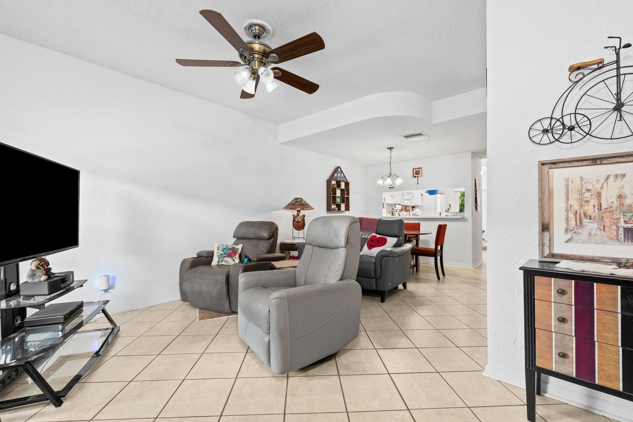 3320 Confetti Ln 3320