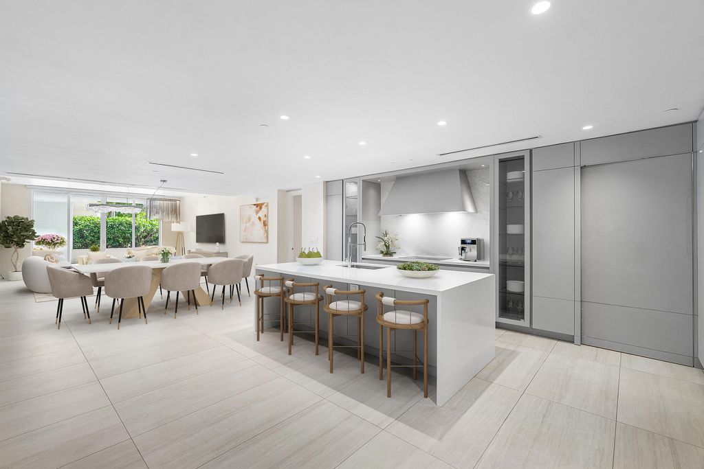 Photo of 200 SE Mizner Boulevard #209, Boca Raton, FL 33432 (MLS # R11150534)