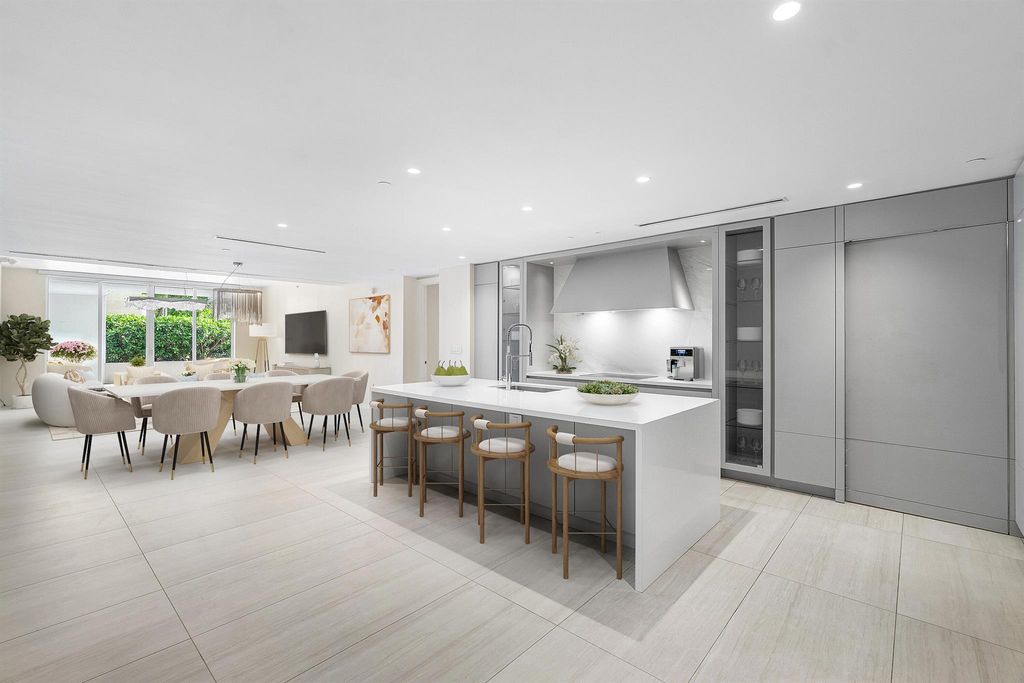 Photo of 200 SE Mizner Boulevard #209, Boca Raton, FL 33432 (MLS # R11150534)