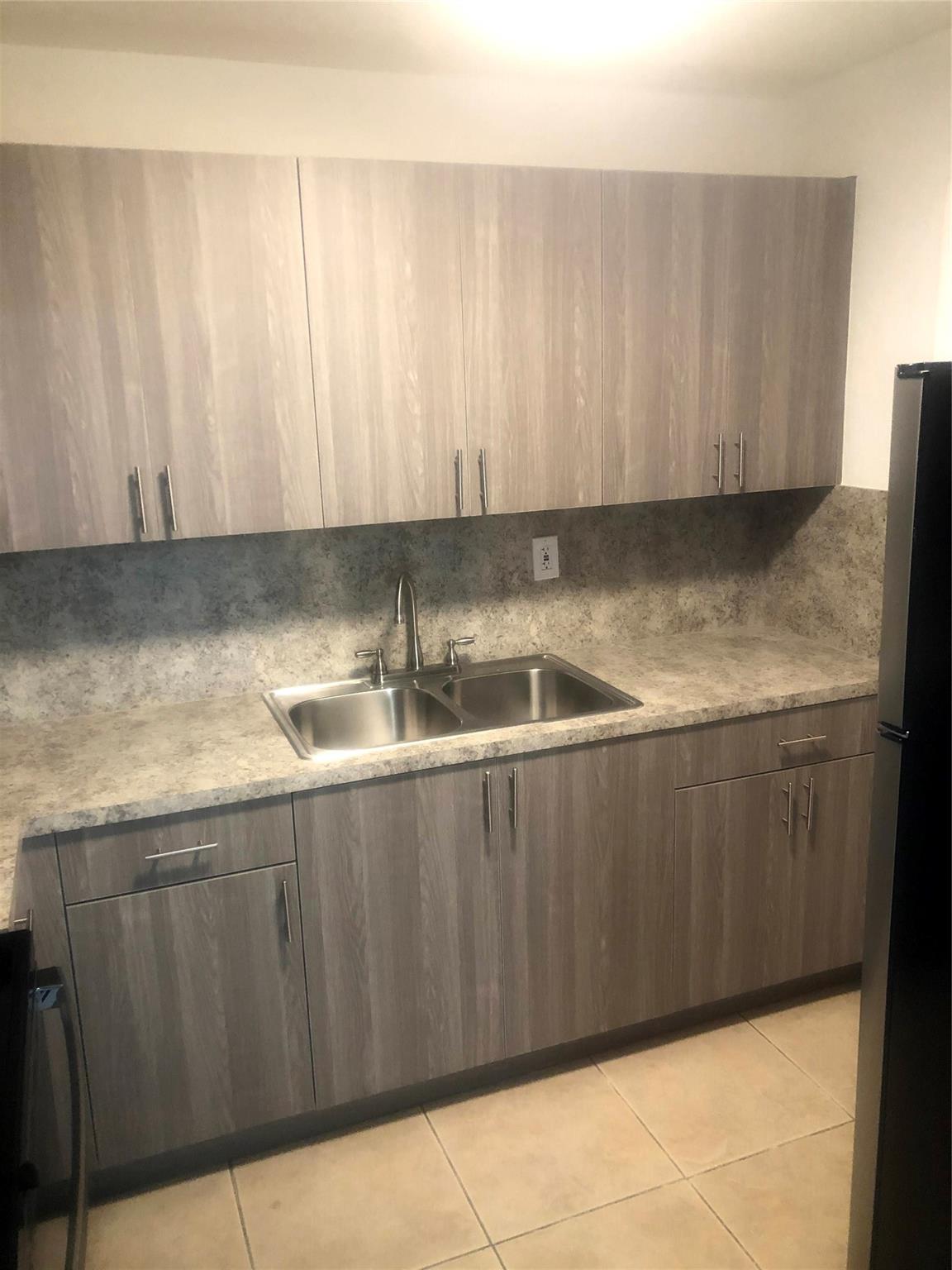 770 CONDO - Residential Lease