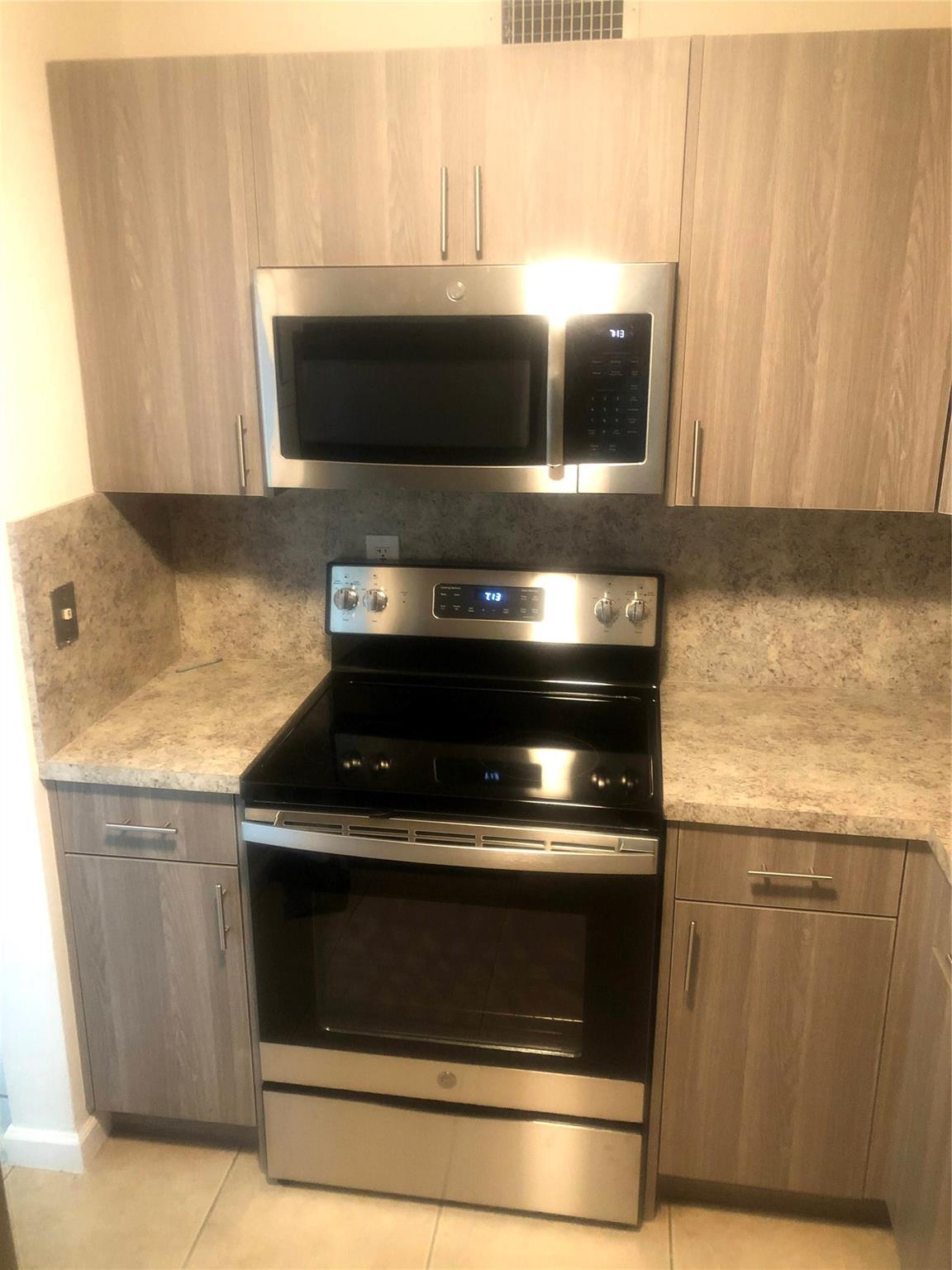 770 CONDO - Residential Lease