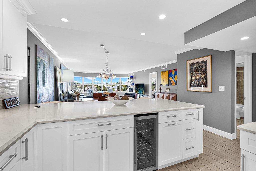 5100 Bayview Dr 404