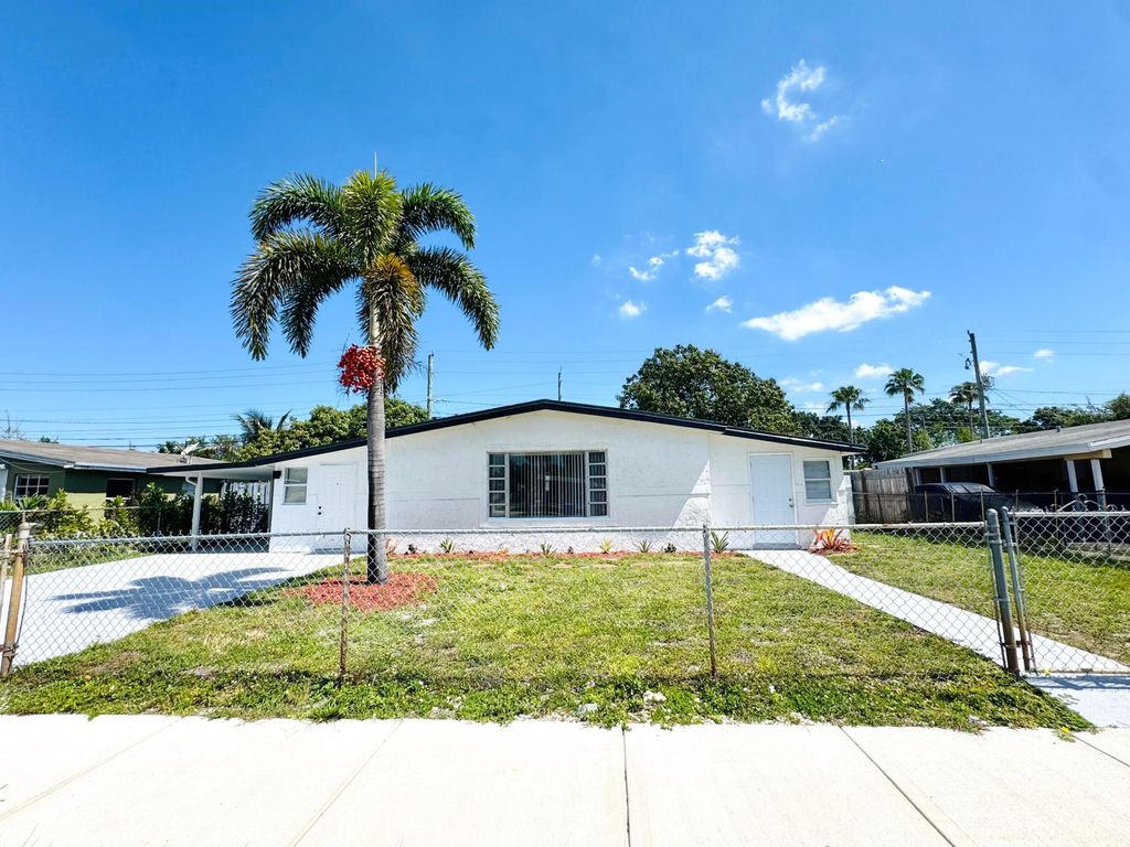Photo of 2931 NW 5th Court, Fort Lauderdale, FL 33311 (MLS # B26026364)