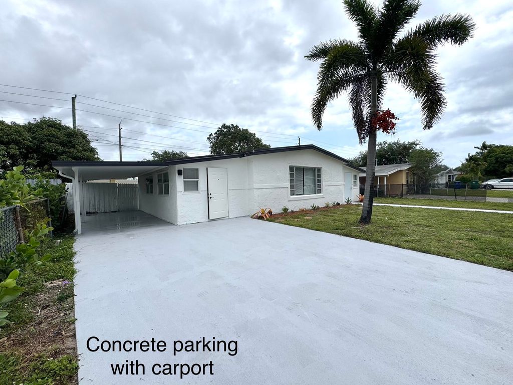 Photo of 2931 NW 5th Court, Fort Lauderdale, FL 33311 (MLS # B26026364)